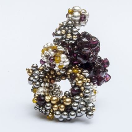 Paola Perez, In vino veritas, brooch